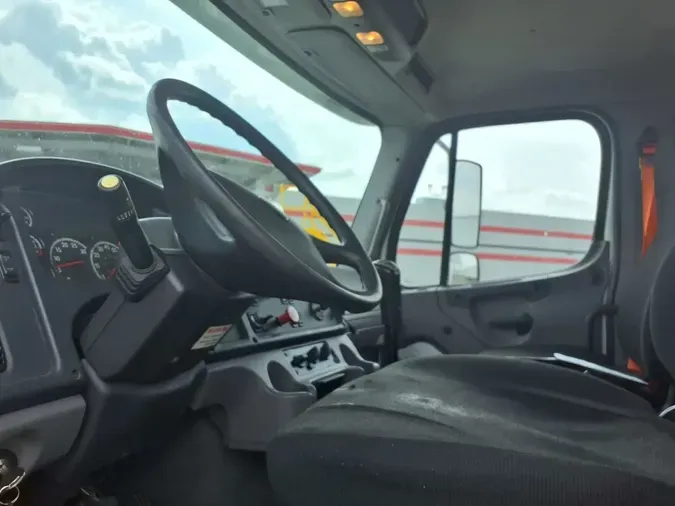 2020 FREIGHTLINER/MERCEDES M2-112