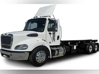 2023 Freightliner Business Class M2 112