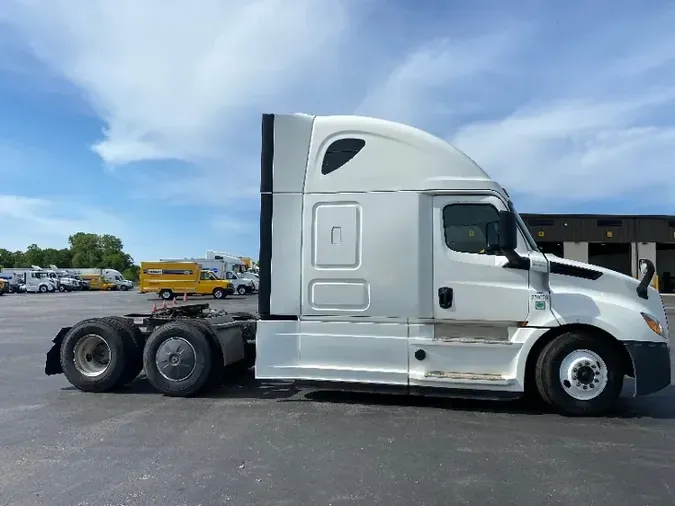 2020 Freightliner T12664ST