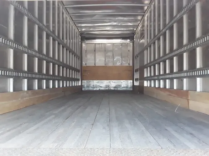 2018 FREIGHTLINER M2 106
