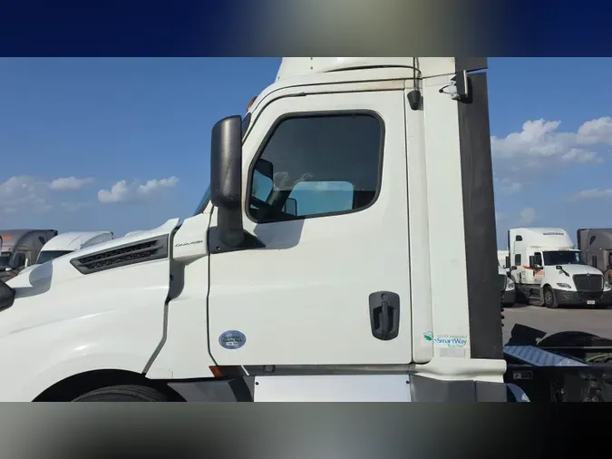 2019 Freightliner Cascadia 126