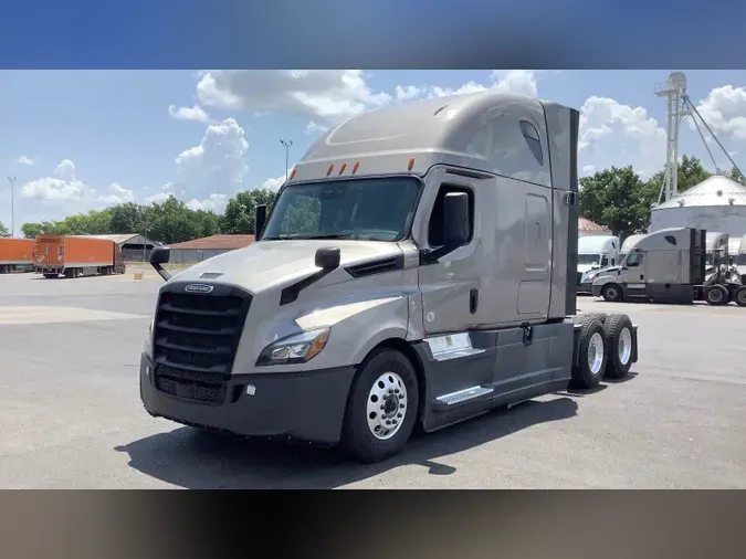 2022 Freightliner Cascadia 126