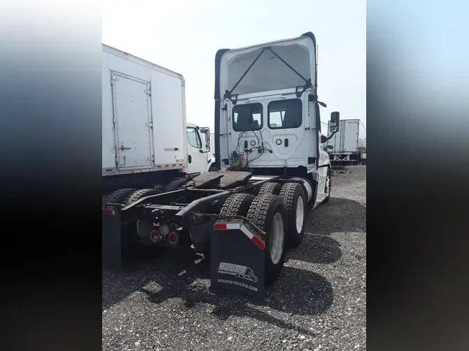 2018 FREIGHTLINER/MERCEDES CASCADIA 125