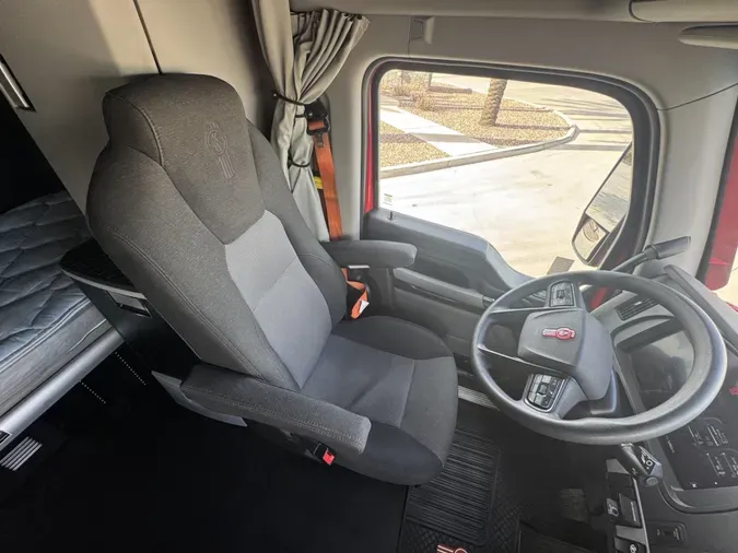 2024 Kenworth T680