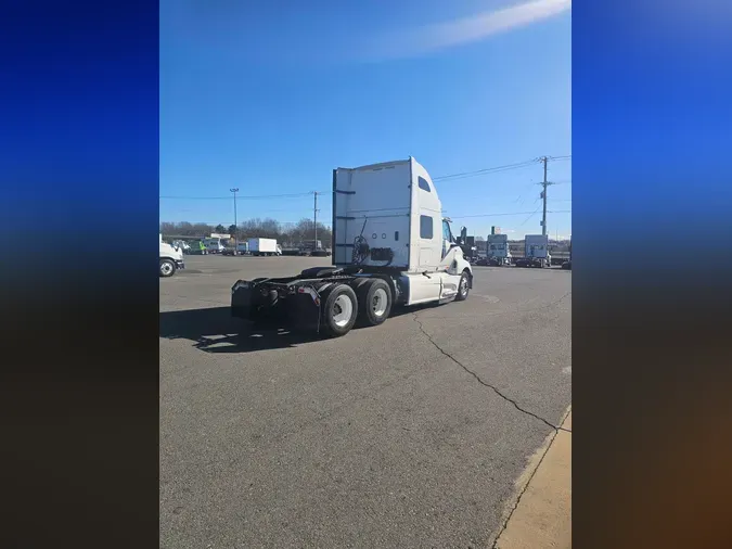 2019 NAVISTAR INTERNATIONAL LT625 SLPR CAB