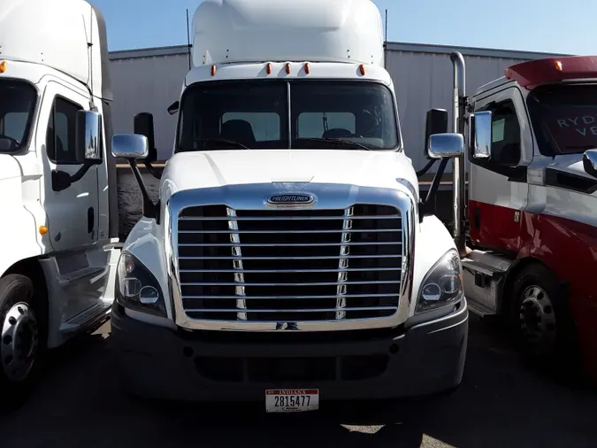 2019 FREIGHTLINER/MERCEDES CASCADIA 125