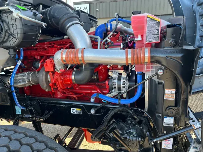 2026 Kenworth T880273caea293b9cb6e3f32cd2adfb72374