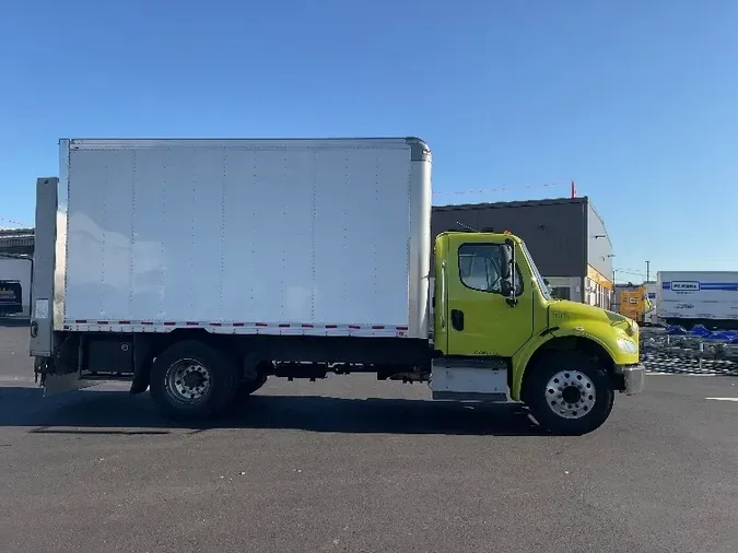 2016 Freightliner M2