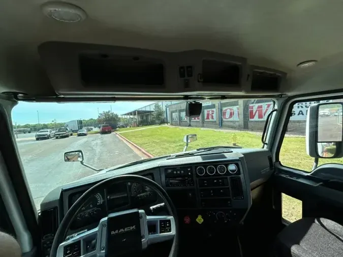 2023 MACK AN64T