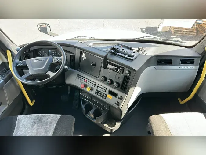 2022 Freightliner Cascadia 1262754df0982dec850bc0fa31aedf06e58