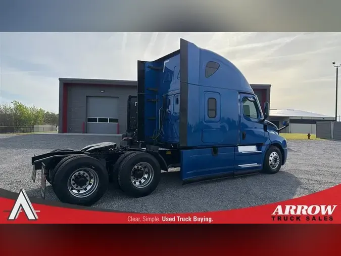 2021 FREIGHTLINER CA126