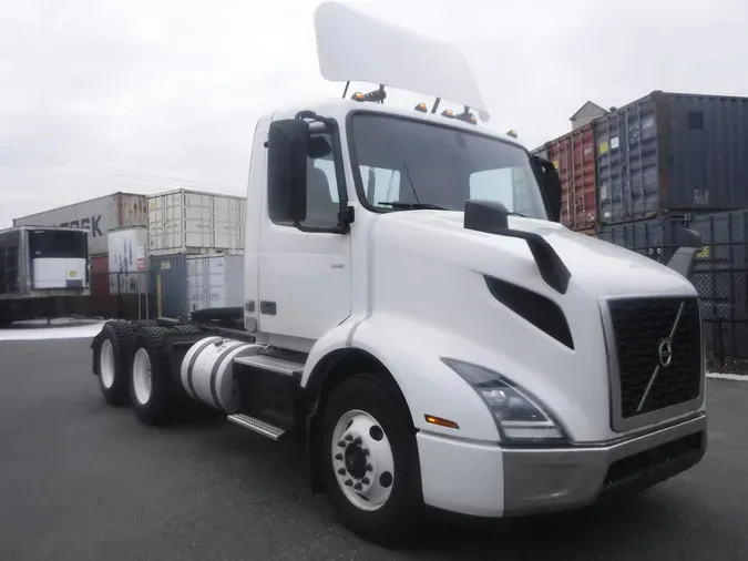 2019 VOLVO VNL