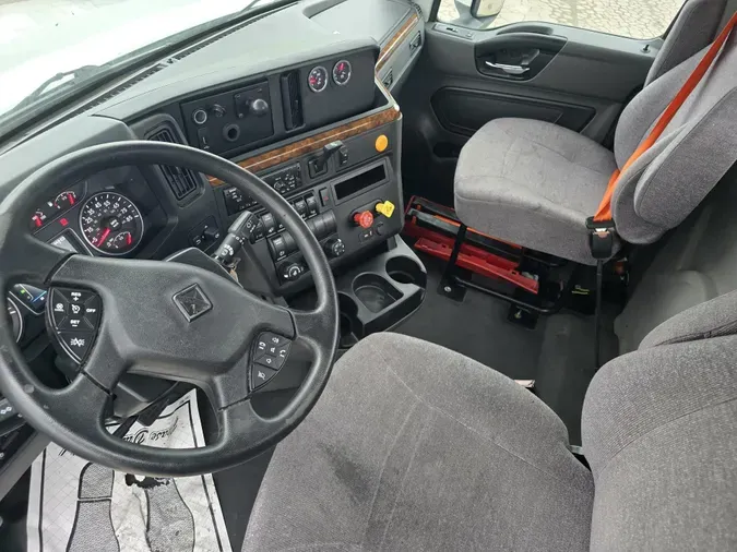 2020 International LT625