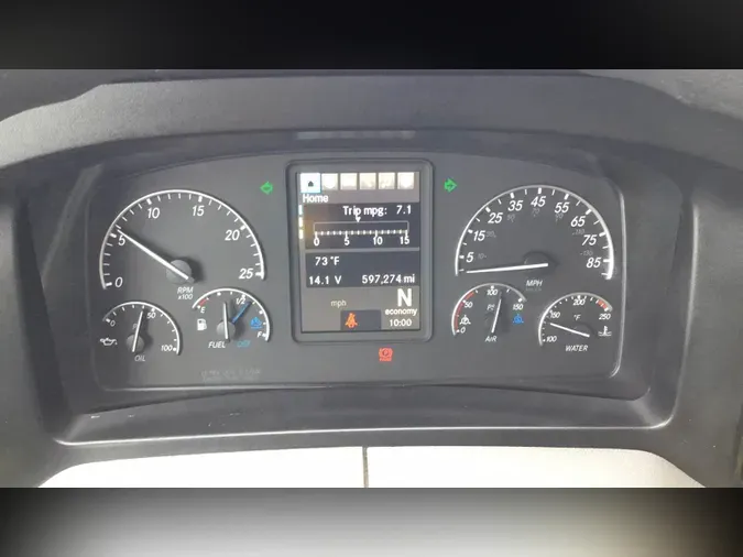 2020 Freightliner Cascadia 126