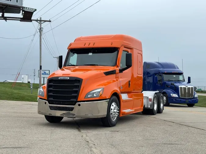2022 FREIGHTLINER Cascadia 126275dcb38705b6799b40385edaf4e6435