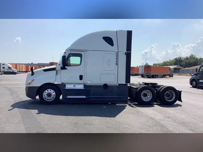 2022 Freightliner Cascadia 126