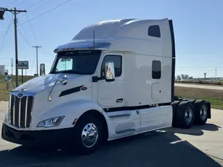 2023 PETERBILT 579