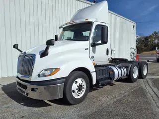 2019 NAVISTAR INTERNATIONAL LT625 DAYCAB T/A