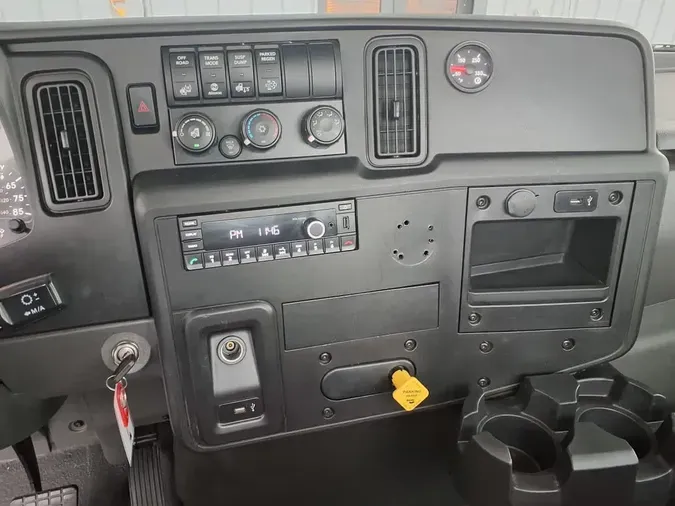 2023 NAVISTAR INTERNATIONAL MV607 (4X2)