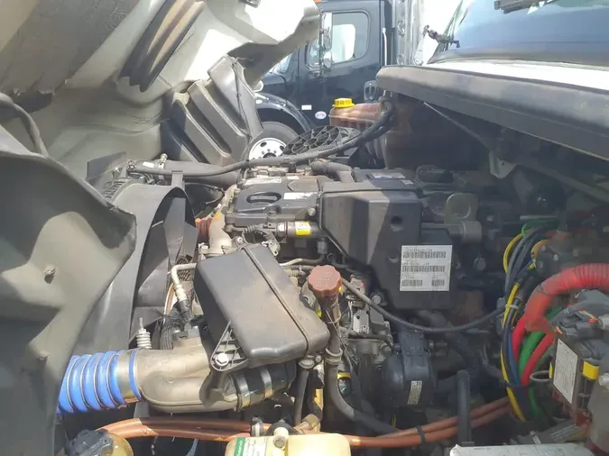 2019 FREIGHTLINER/MERCEDES M2 106
