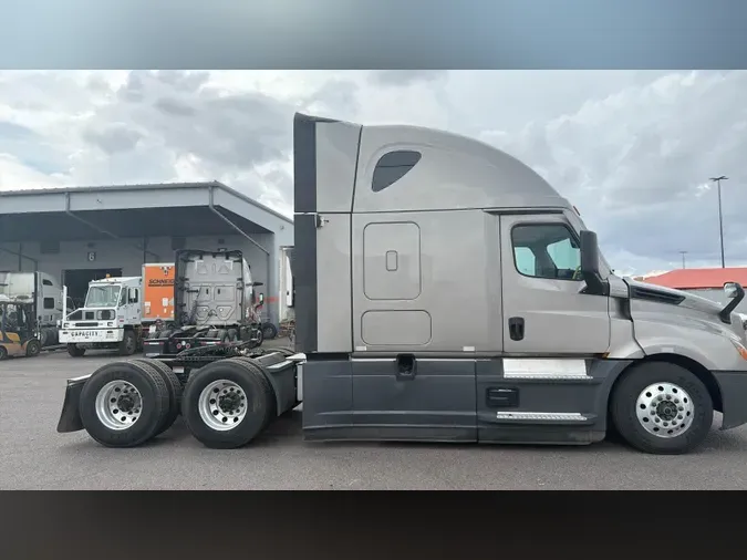 2025 Freightliner Cascadia 126276cab607e53f485953e3e071a66254a