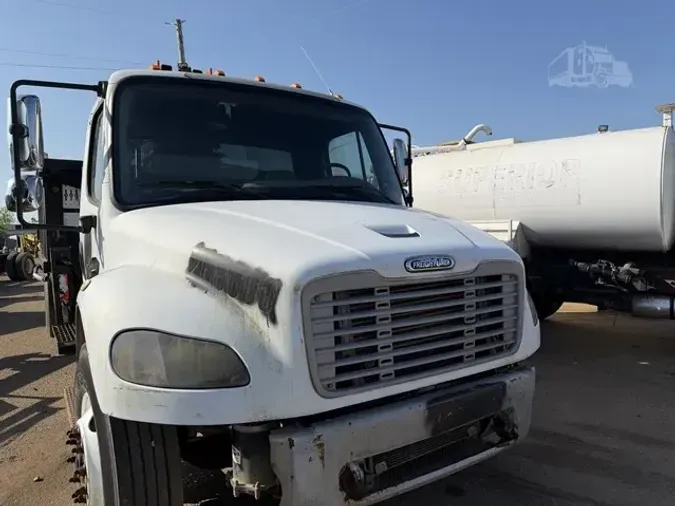 2007 FREIGHTLINER BUSINESS CLASS M2 106