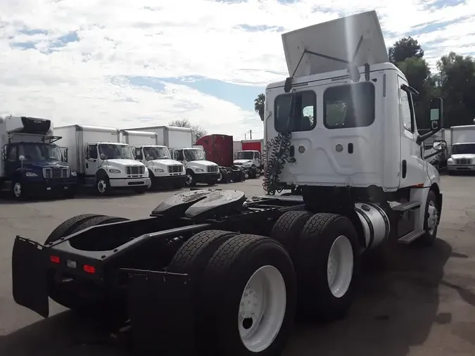 2019 FREIGHTLINER/MERCEDES CASCADIA