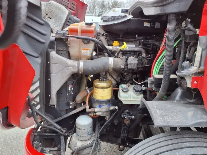 2019 FREIGHTLINER/MERCEDES CASCADIA 113