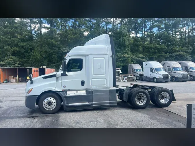 2019 Freightliner Cascadia 126