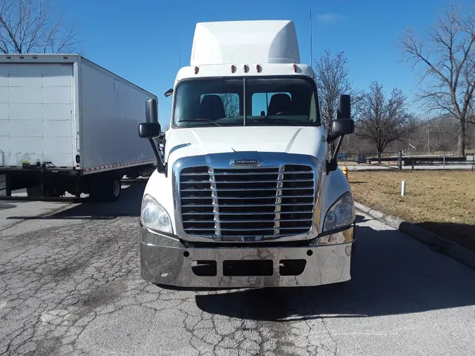 2016 FREIGHTLINER/MERCEDES CASCADIA 125