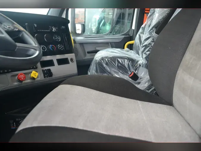 2022 FREIGHTLINER CASCADIA 116