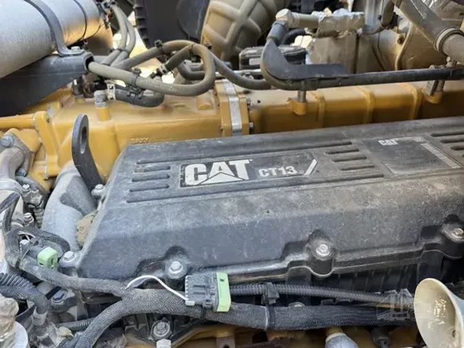 2016 CATERPILLAR CT660S