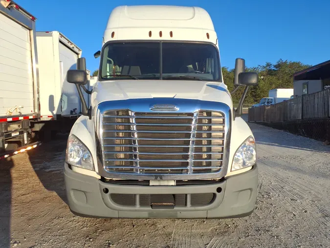 2018 FREIGHTLINER/MERCEDES CASCADIA 125