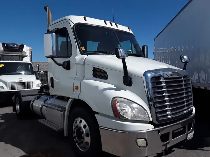 2018 FREIGHTLINER CASCADIA 113