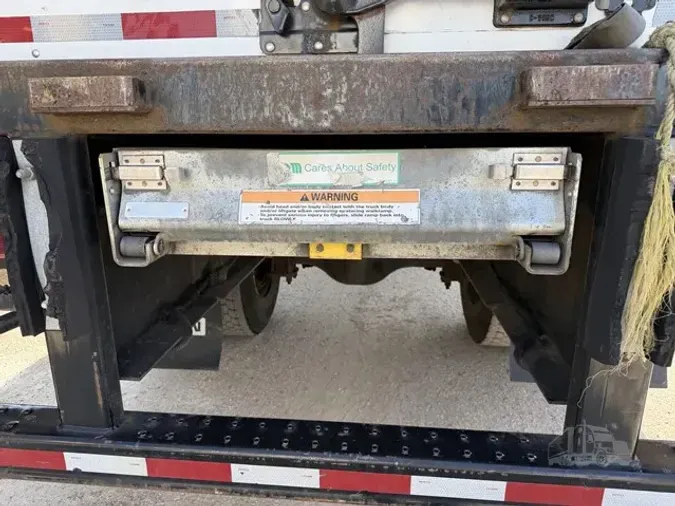 2018 FREIGHTLINER BUSINESS CLASS M2 106