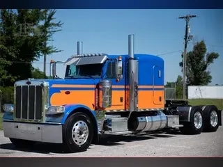 2021 PETERBILT 389