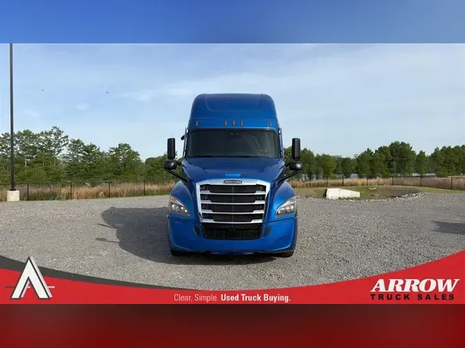 2021 FREIGHTLINER CA126