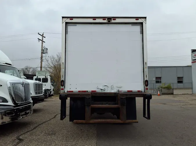 2018 FREIGHTLINER/MERCEDES M2 106