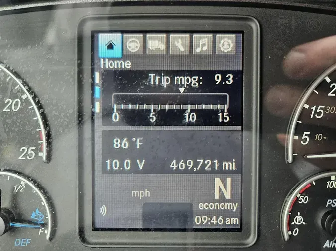 2021 FREIGHTLINER CASCADIA CA126