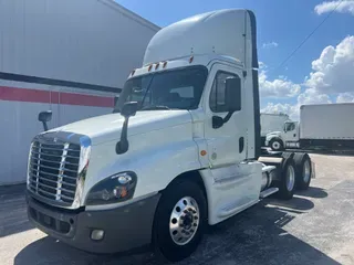 2018 FREIGHTLINER/MERCEDES CASCADIA 125