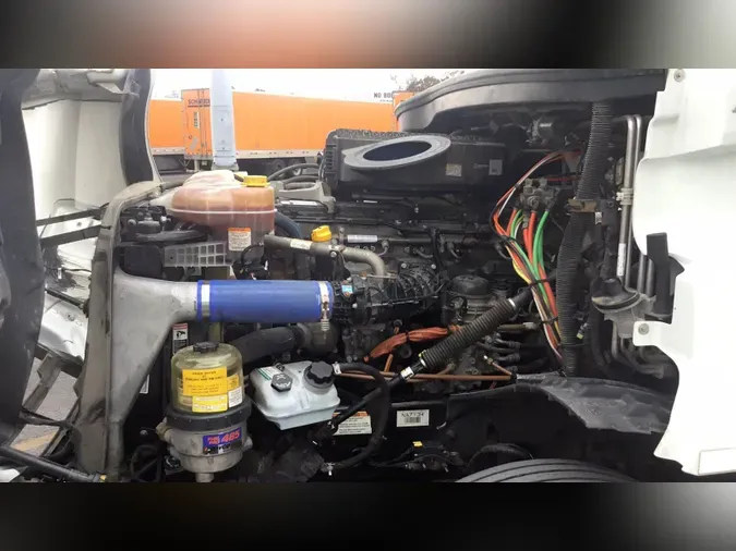 2022 Freightliner Cascadia 126