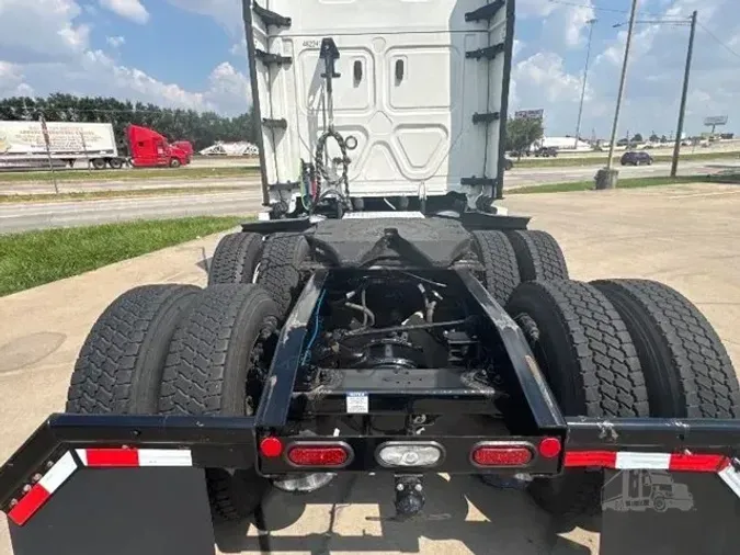 2022 FREIGHTLINER CASCADIA 126279f9a5e03e439583a3efd5882bb674d