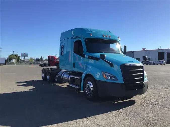 2022 FREIGHTLINER CASCADIA