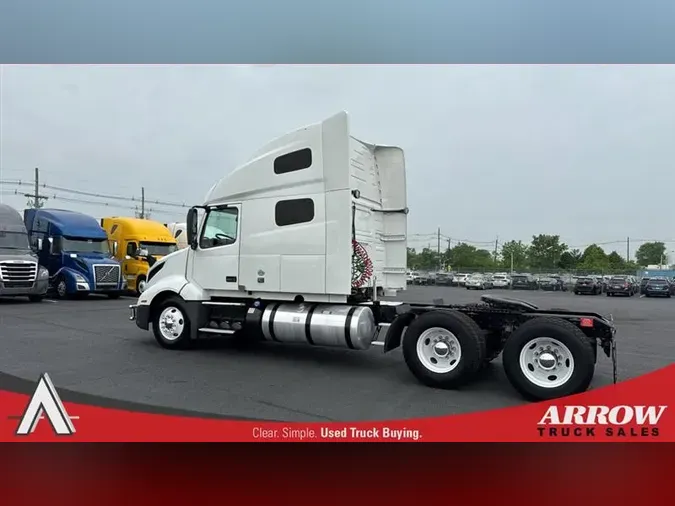 2019 VOLVO VNL760