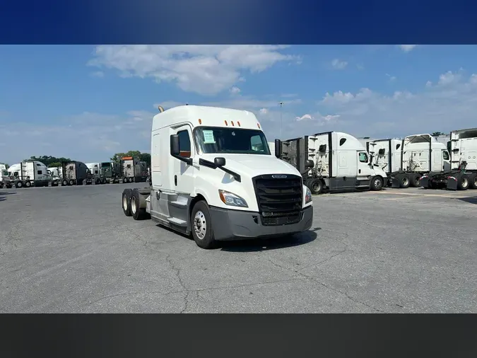 2020 Freightliner Cascadia 12627a651ade99ea588419e2f8e42a8b5dc