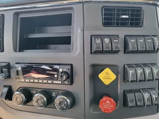 2023 Peterbilt 567