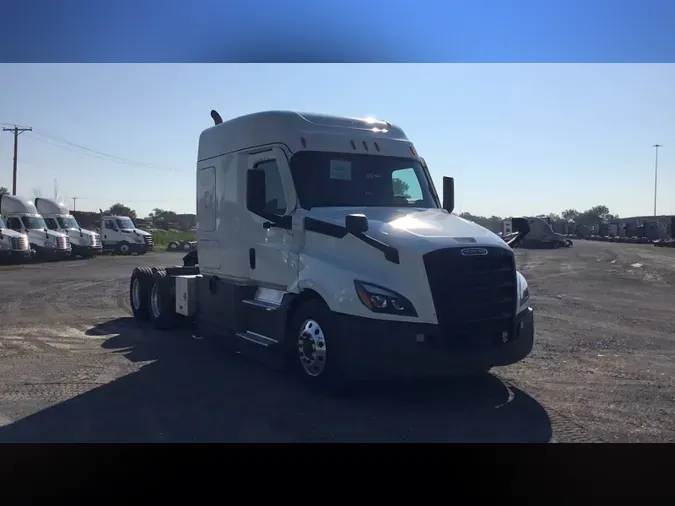 2022 Freightliner Cascadia 12627b23cb8d949c237ad98110efd80d60f