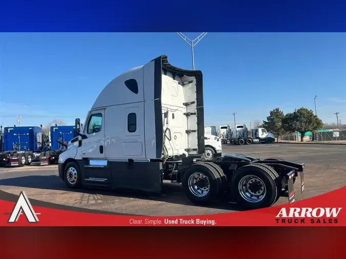 2022 FREIGHTLINER CA126