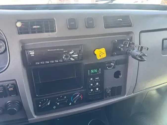 2020 Peterbilt 337