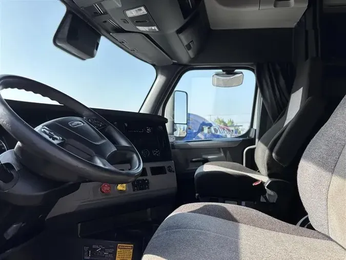 2021 FREIGHTLINER CA126
